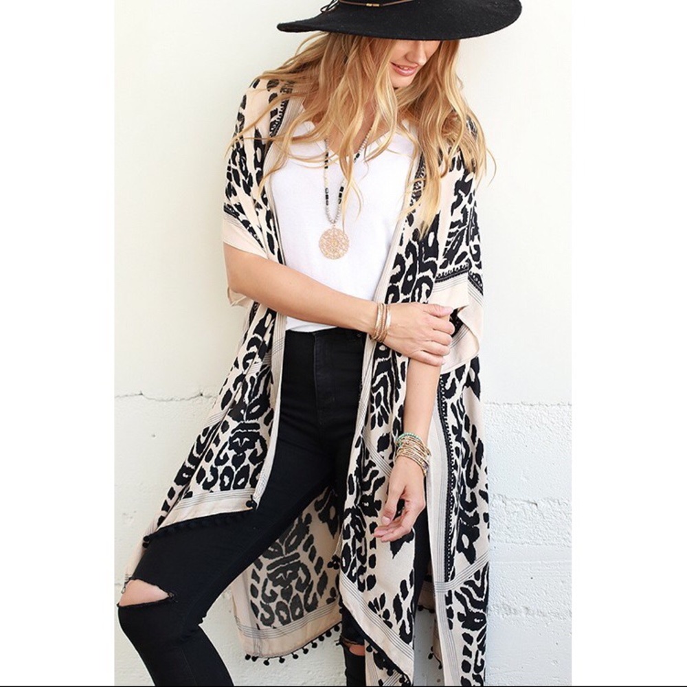 Juliette Black and Ivory Boho Kimono Top - Picture 3 of 4